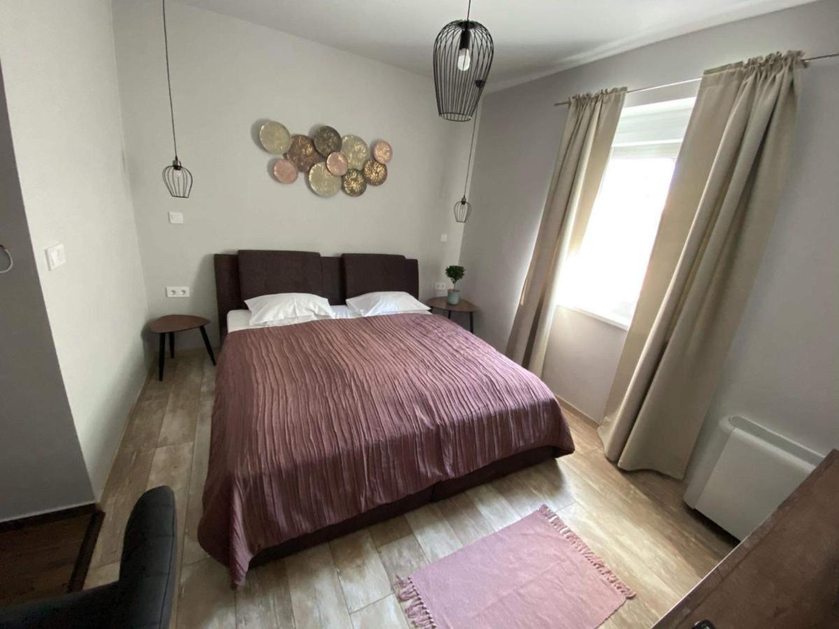 Balkon Apartmanhaz Panzio Balatonfured Luaran gambar