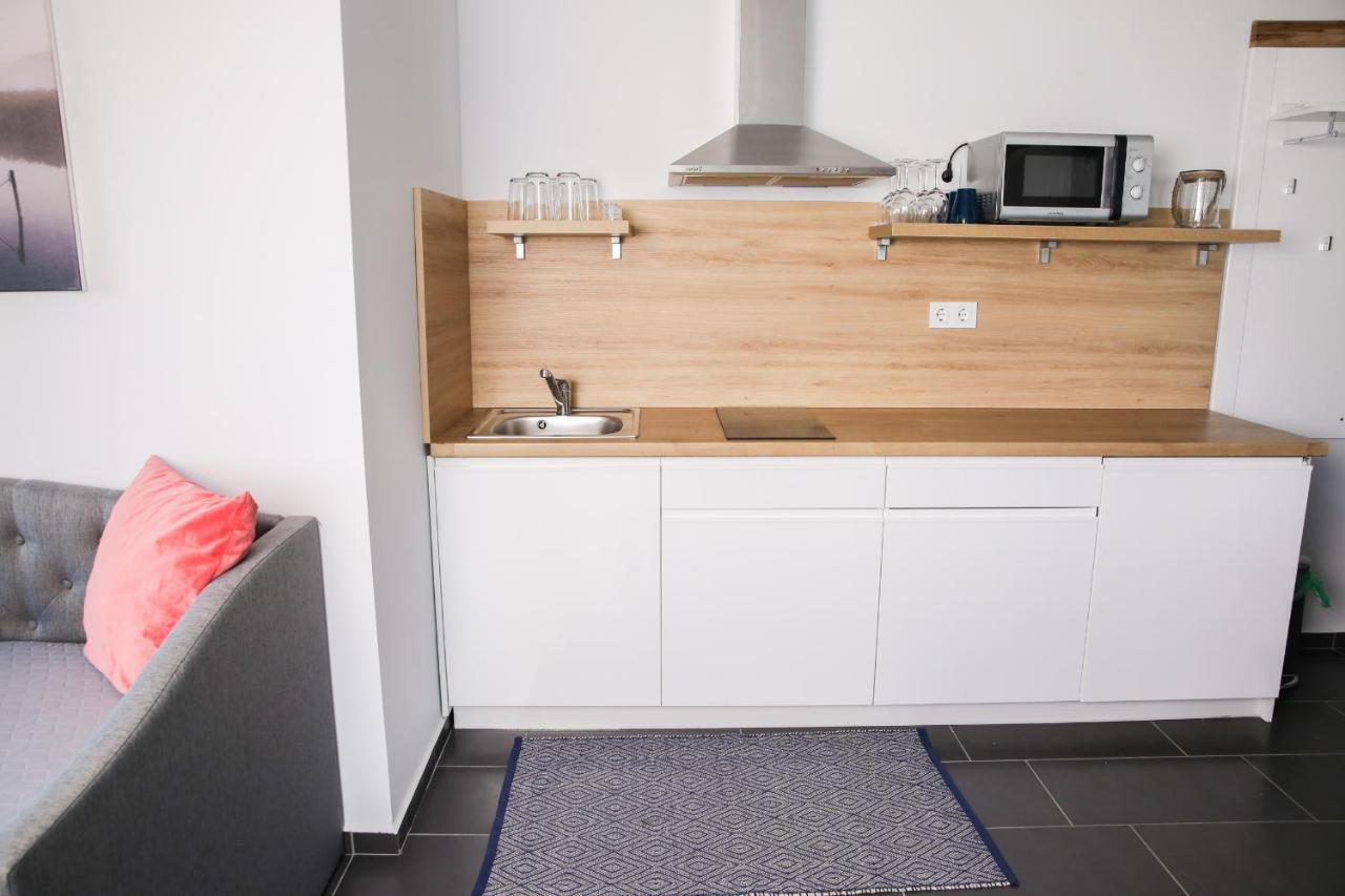 Balkon Apartmanhaz Panzio Balatonfured Luaran gambar