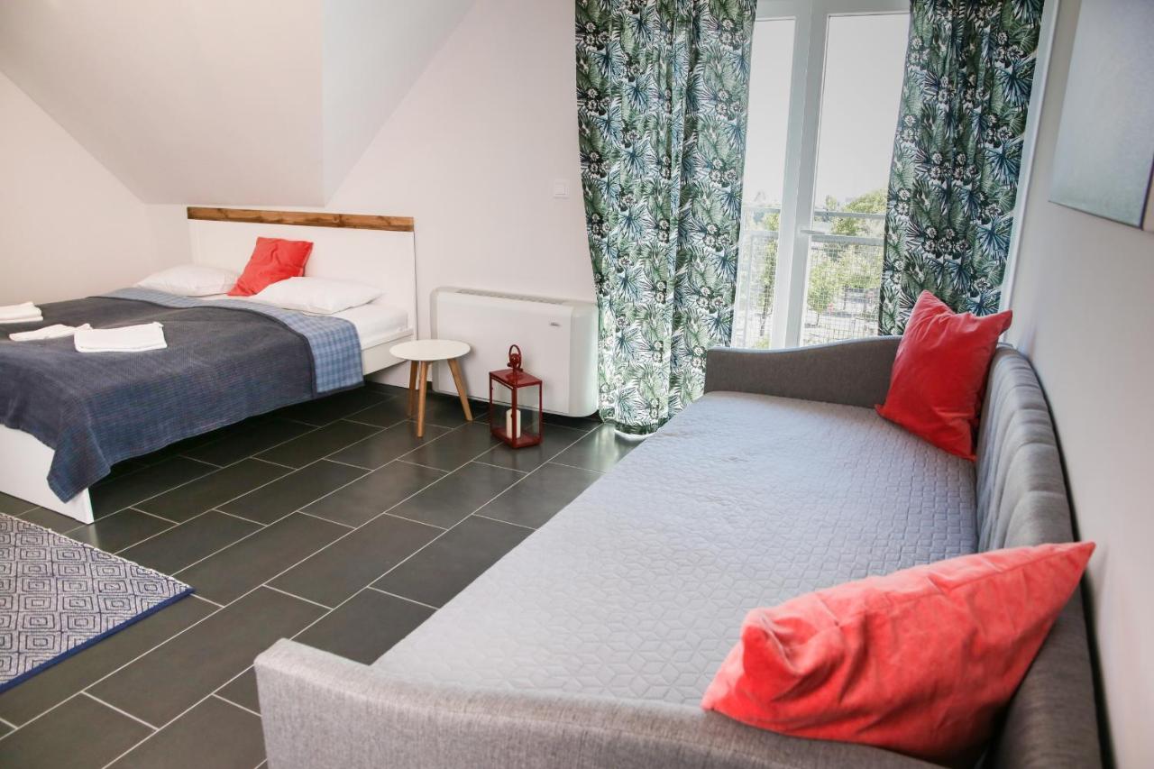 Balkon Apartmanhaz Panzio Balatonfured Luaran gambar