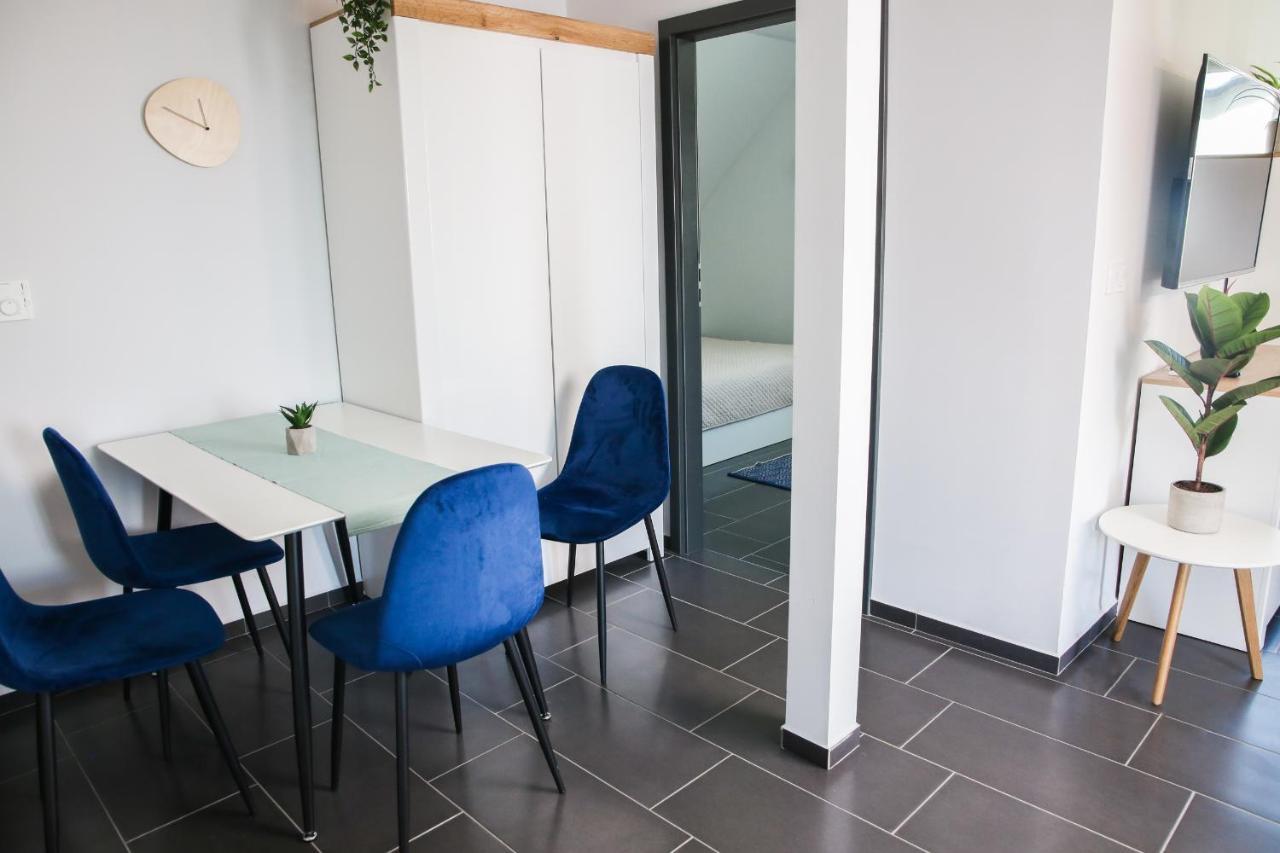 Balkon Apartmanhaz Panzio Balatonfured Luaran gambar