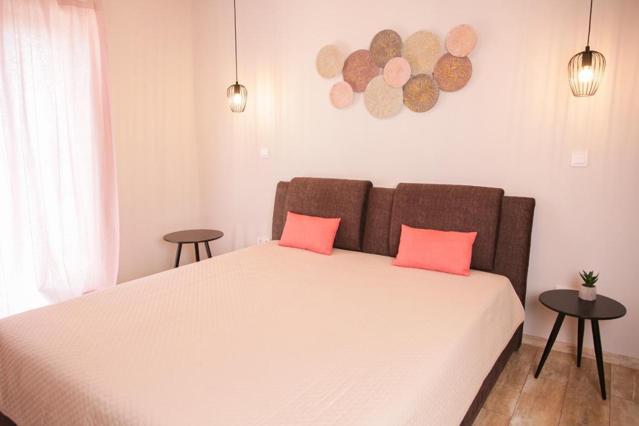 Balkon Apartmanhaz Panzio Balatonfured Luaran gambar