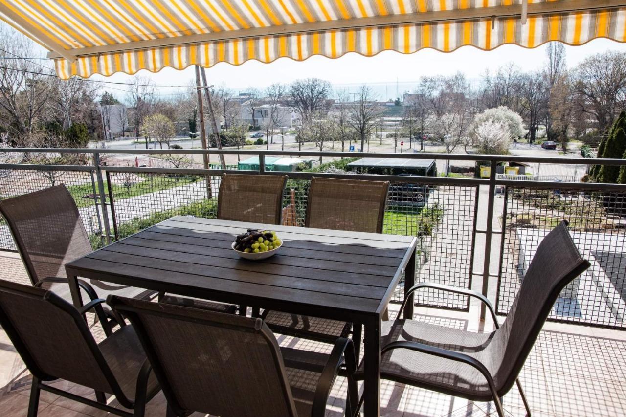 Balkon Apartmanhaz Panzio Balatonfured Luaran gambar