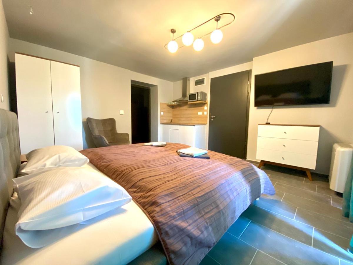 Balkon Apartmanhaz Panzio Balatonfured Luaran gambar