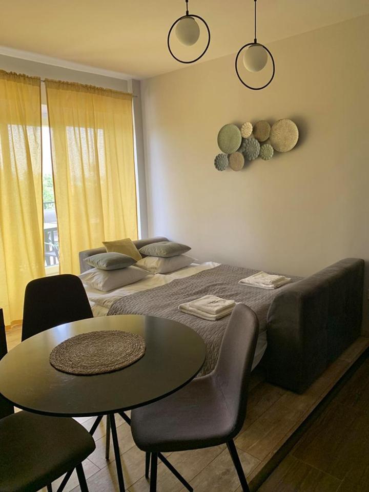 Balkon Apartmanhaz Panzio Balatonfured Luaran gambar